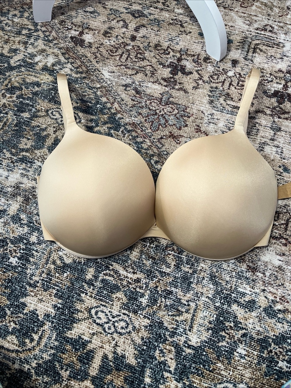 NWT Skims Smooth nude push up support bra in sz 38DDD  Support